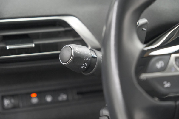 Peugeot 3008 PureTech 130 EAT8 Allure | Camera | Adaptieve Cruise Control | Elektrische Kofferklep