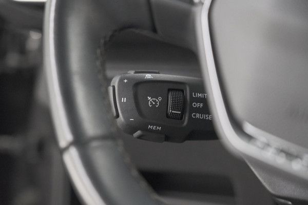 Peugeot 3008 PureTech 130 EAT8 Allure | Camera | Adaptieve Cruise Control | Elektrische Kofferklep