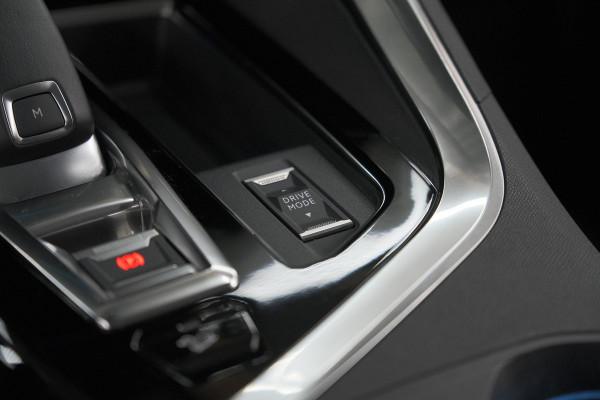 Peugeot 3008 PureTech 130 EAT8 Allure | Camera | Adaptieve Cruise Control | Elektrische Kofferklep