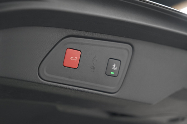 Peugeot 3008 PureTech 130 EAT8 Allure | Camera | Adaptieve Cruise Control | Elektrische Kofferklep