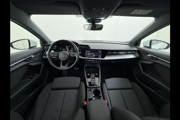 Audi A3 Sportback 30TFSI AUT-7 Adaptive-Cruise Navi Apple Carplay Android Sportstoelen LED-v+a PDC m.Hybrid Ecc Advanced Edition S-Troni Privacy Glas Lmv Led DAB Wifi Regensensor Rijstrooksensor Virtual Cockpit 1e Eigenaar Origineel Nederlandse Auto