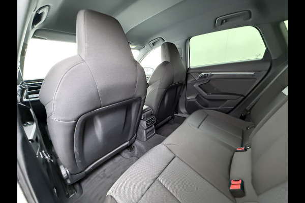 Audi A3 Sportback 30TFSI AUT-7 Adaptive-Cruise Navi Apple Carplay Android Sportstoelen LED-v+a PDC m.Hybrid Ecc Advanced Edition S-Troni Privacy Glas Lmv Led DAB Wifi Regensensor Rijstrooksensor Virtual Cockpit 1e Eigenaar Origineel Nederlandse Auto