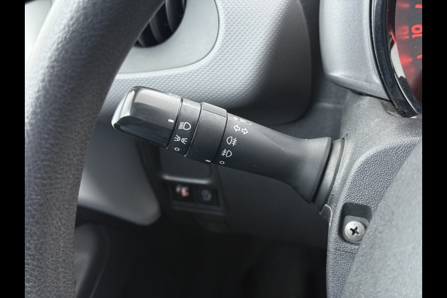 Peugeot 108 1.0 e-VTi 5Drs Airco Bluetooth Carkit Elek.Ramen Pack Premium Active Centrale vergrendeling Afstandsbediend Isofix Led USB ESP Origineel Nederlandse Auto