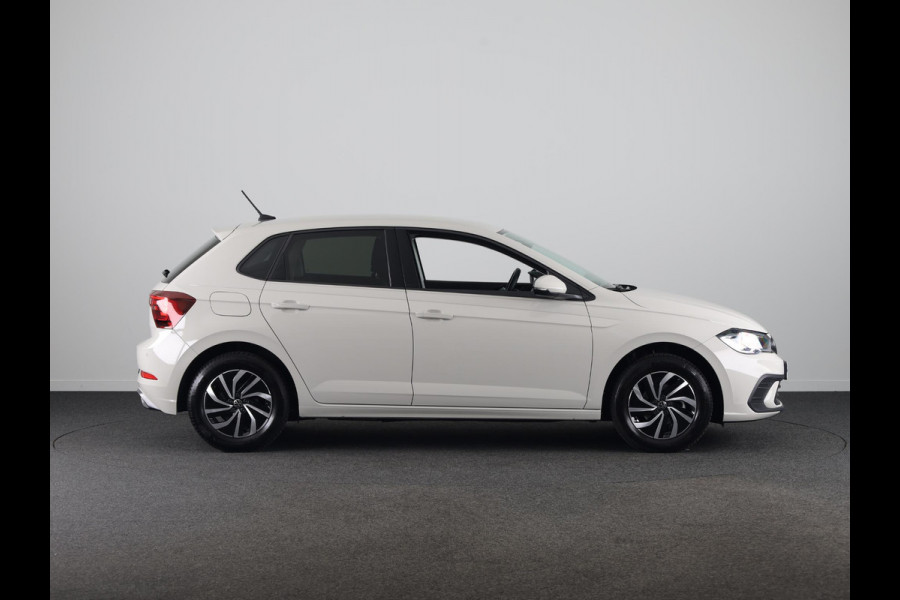 Volkswagen Polo 1.0 TSI Life Edition | Achteruitrijcamera | Airco | Navigatie | Apple carplay & android auto |