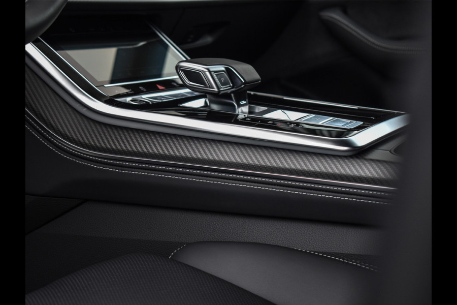 Audi Q8 60 TFSI e quattro Pro Line S Competition | B&O advanced | Audi exclusive | 5 jaar garantie | Panoramadak | massage stoelen | 4 wiel besturing | Alcantara hemel | Soft-close | Elektr. Trekhaak | Achteras besturing | Oled achterlichte