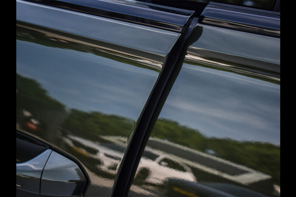 Audi Q8 60 TFSI e quattro Pro Line S Competition | B&O advanced | Audi exclusive | 5 jaar garantie | Panoramadak | massage stoelen | 4 wiel besturing | Alcantara hemel | Soft-close | Elektr. Trekhaak | Achteras besturing | Oled achterlichte