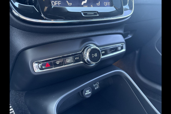 Volvo XC40 1.5 T2 R-Design | Panorama dak | Half leder