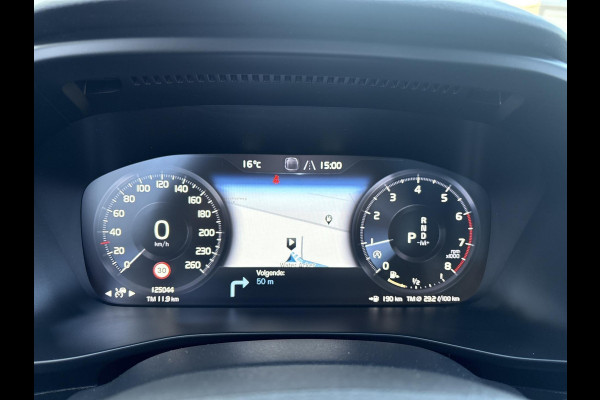 Volvo XC40 1.5 T2 R-Design | Panorama dak | Half leder