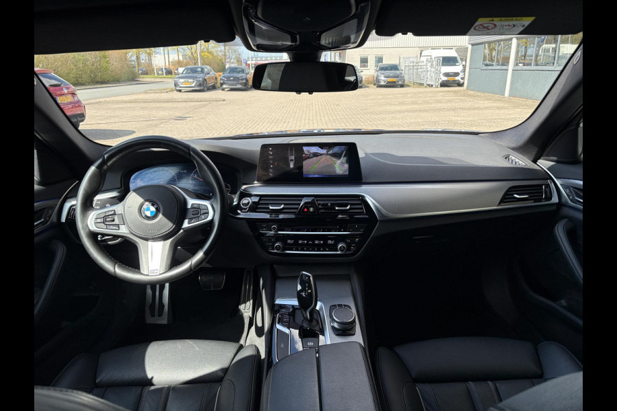 BMW 5 Serie Touring 520i High Executive Edition | M Pakket | Stoelverwarming | Memory | Dealer OH |