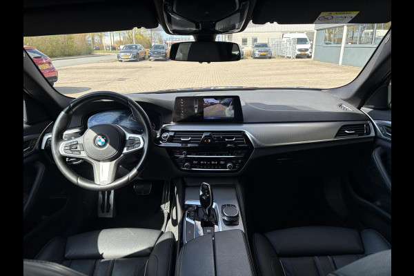 BMW 5 Serie Touring 520i High Executive Edition | M Pakket | Stoelverwarming | Memory | Dealer OH |