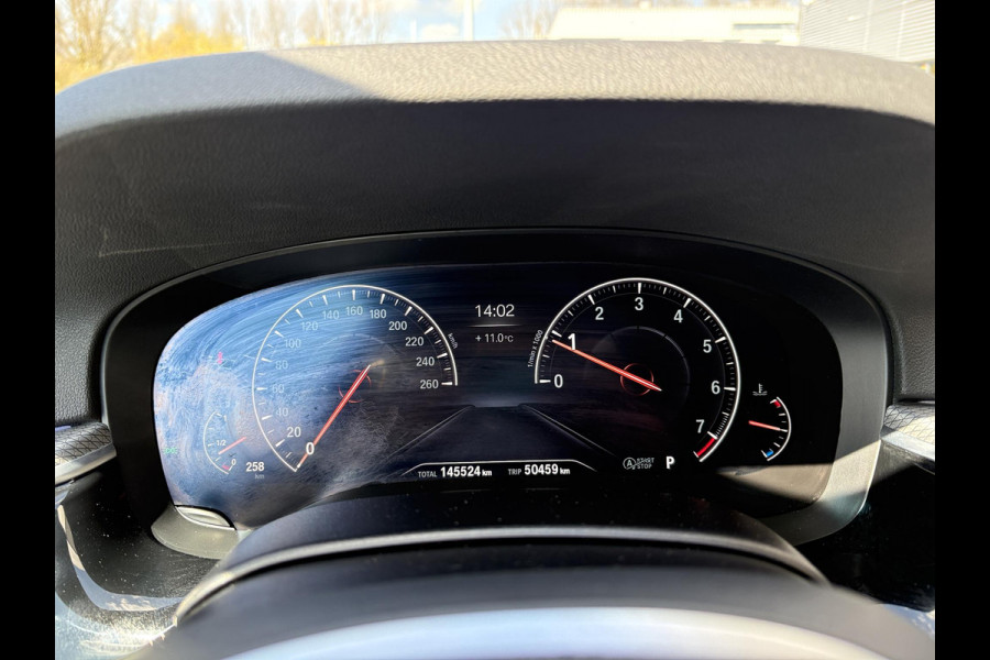 BMW 5 Serie Touring 520i High Executive Edition | M Pakket | Stoelverwarming | Memory | Dealer OH |