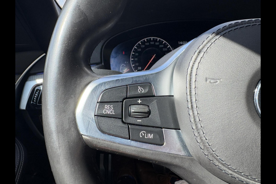 BMW 5 Serie Touring 520i High Executive Edition | M Pakket | Stoelverwarming | Memory | Dealer OH |