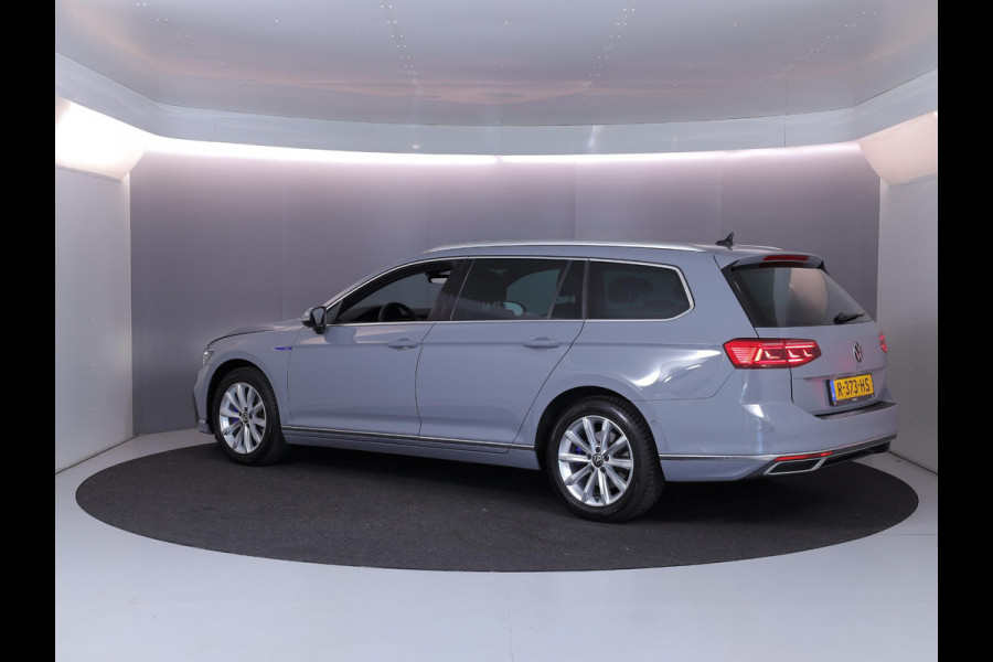 Volkswagen Passat Variant 1.4 TSI PHEV GTE Business 218PK | Camera| 17'LM-velgen |dodehoekspiegel| Alarm