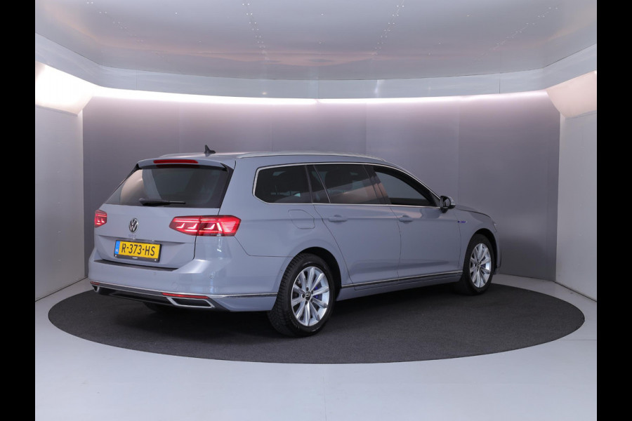 Volkswagen Passat Variant 1.4 TSI PHEV GTE Business 218PK | Camera| 17'LM-velgen |dodehoekspiegel| Alarm