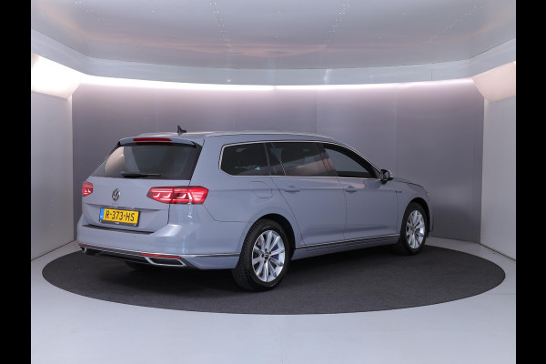 Volkswagen Passat Variant 1.4 TSI PHEV GTE Business 218PK | Camera| 17'LM-velgen |dodehoekspiegel| Alarm