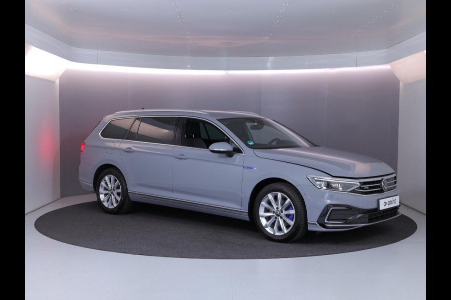 Volkswagen Passat Variant 1.4 TSI PHEV GTE Business 218PK | Camera| 17'LM-velgen |dodehoekspiegel| Alarm