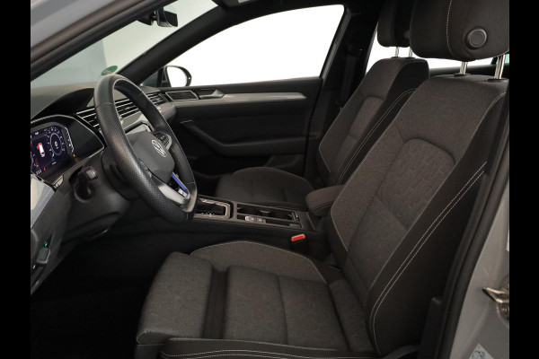Volkswagen Passat Variant 1.4 TSI PHEV GTE Business 218PK | Camera| 17'LM-velgen |dodehoekspiegel| Alarm