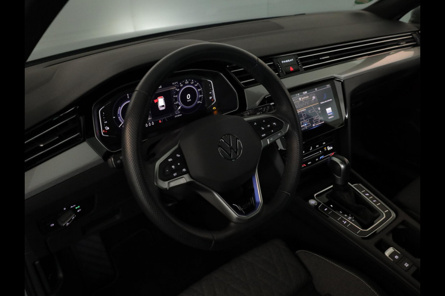 Volkswagen Passat Variant 1.4 TSI PHEV GTE Business 218PK | Camera| 17'LM-velgen |dodehoekspiegel| Alarm