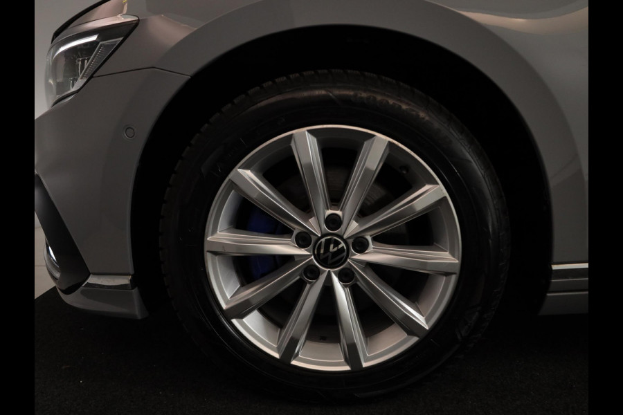 Volkswagen Passat Variant 1.4 TSI PHEV GTE Business 218PK | Camera| 17'LM-velgen |dodehoekspiegel| Alarm