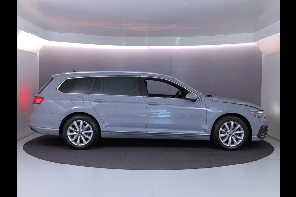 Volkswagen Passat Variant 1.4 TSI PHEV GTE Business 218PK | Camera| 17'LM-velgen |dodehoekspiegel| Alarm