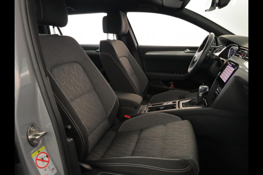 Volkswagen Passat Variant 1.4 TSI PHEV GTE Business 218PK | Camera| 17'LM-velgen |dodehoekspiegel| Alarm