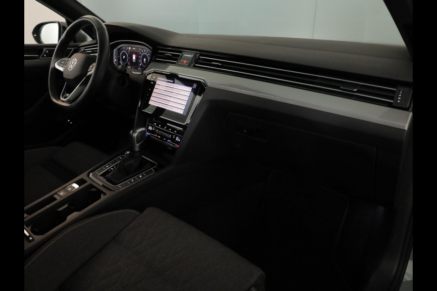 Volkswagen Passat Variant 1.4 TSI PHEV GTE Business 218PK | Camera| 17'LM-velgen |dodehoekspiegel| Alarm