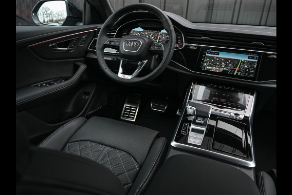 Audi Q8 60 TFSI e quattro | Audi Exclusive | B&O Advanced | S-seats met massage | Achteras besturing | Soft close | Adaptive cruise | Carbon inleg | Ambiance interieur | 360 camera | Verwarmbaar stuurwiel | Trekhaak