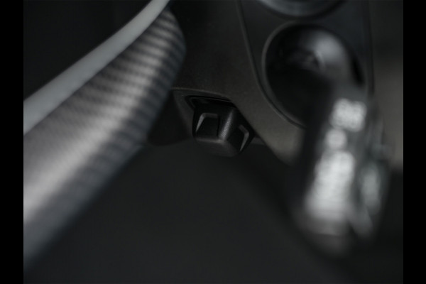 Audi Q8 60 TFSI e quattro | Audi Exclusive | B&O Advanced | S-seats met massage | Achteras besturing | Soft close | Adaptive cruise | Carbon inleg | Ambiance interieur | 360 camera | Verwarmbaar stuurwiel | Trekhaak
