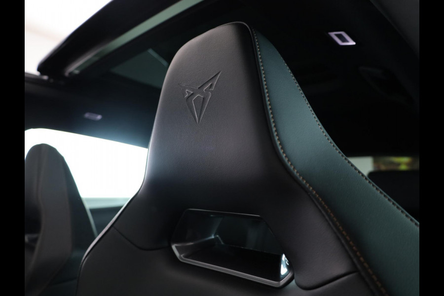 CUPRA Formentor 1.4 e-Hybrid Performance 245pk | Komt zaterdag 11 april binnen | Panoramadak | 19 inch Lichtmetalen velgen | Dode hoek detectie | Adaptieve cruise controle