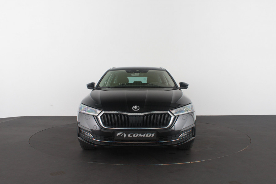 Škoda Octavia Combi 1.0 e-TSI Business > Trekhaak (zwenkbaar)/Camera/Stoelverwarming...