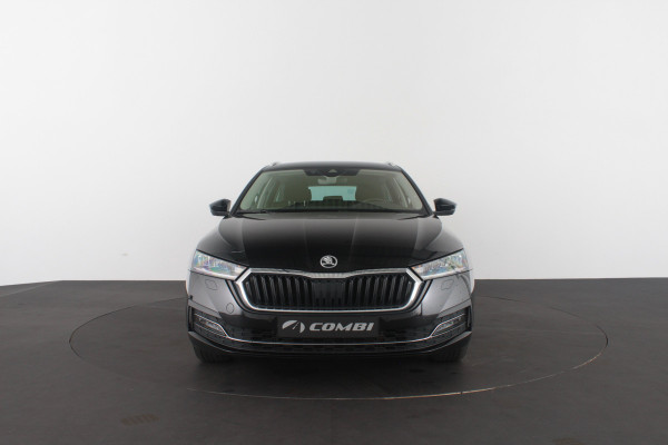 Škoda Octavia Combi 1.0 e-TSI Business > Trekhaak (zwenkbaar)/Camera/Stoelverwarming...