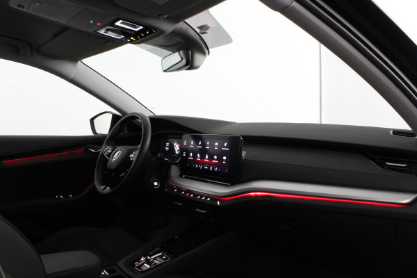 Škoda Octavia Combi 1.0 e-TSI Business > Trekhaak (zwenkbaar)/Camera/Stoelverwarming...