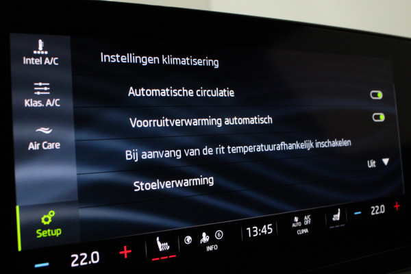 Škoda Octavia Combi 1.0 e-TSI Business > Trekhaak (zwenkbaar)/Camera/Stoelverwarming...