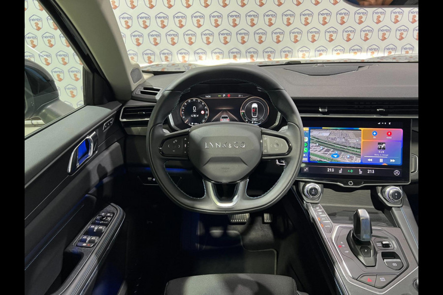 Lynk & Co 01 1.5/PANO/360CAM/AUTO-PILOT/MEMORY/APPLE-CARPLAY
