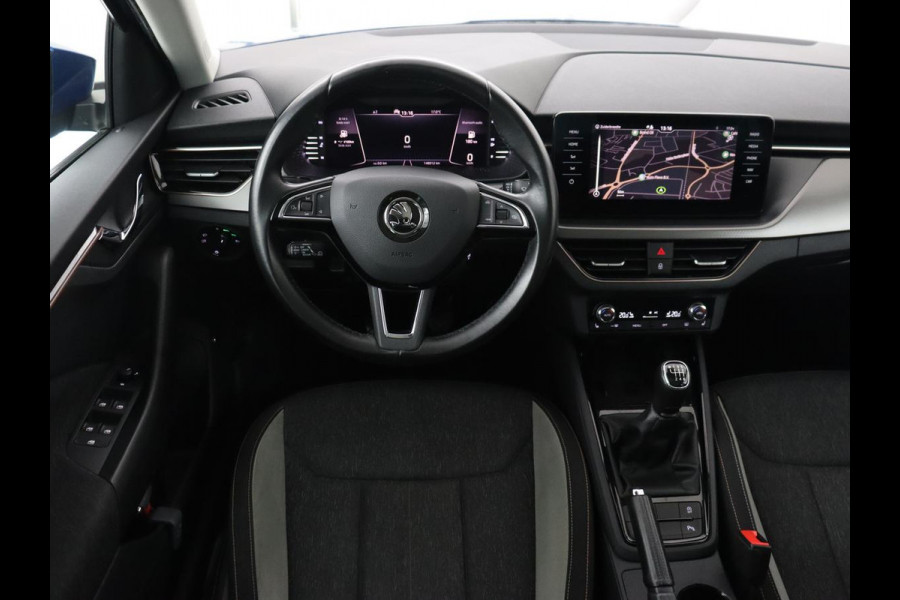 Škoda SCALA 1.0 TSI Business Edition | Panoramadak | Stoelverwarming | Adaptive cruise | Carplay | Full LED | Navigatie | Parkeerhulp | Climate control | DAB | Getint glas