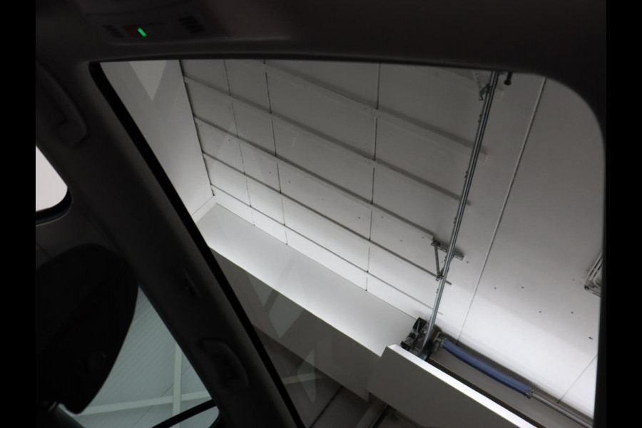 Škoda SCALA 1.0 TSI Business Edition | Panoramadak | Stoelverwarming | Adaptive cruise | Carplay | Full LED | Navigatie | Parkeerhulp | Climate control | DAB | Getint glas