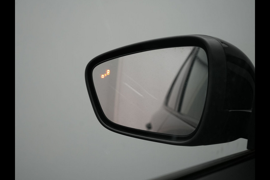 Ford Kuga 2.5 Titanium PHEV 225pk Dealer O.H. | Adaptive Cruise | 360 Camera | Voorstoelen Verwarmd | Keyless | Blis | Navigatie | DAB | Virtual | Plug In Hybrid |