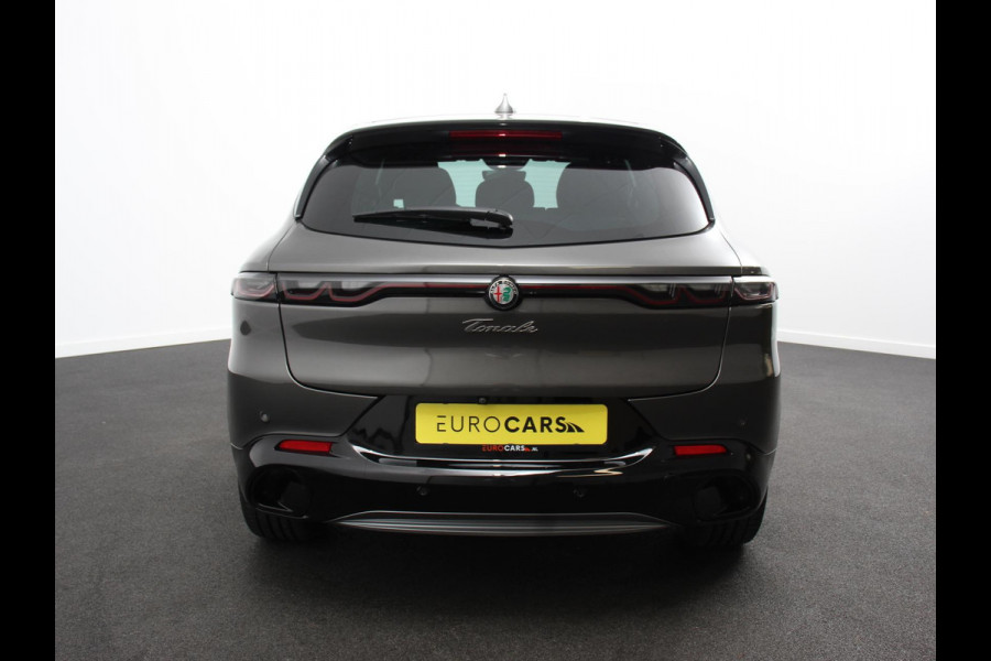 Alfa Romeo Tonale 1.3T PHEV Ti Automaat 280 PK Climate control Adaptieve cruise control Parkeersensoren achter Camera Sfeerverlichting Navigatie Apple Carplay/ Android Auto