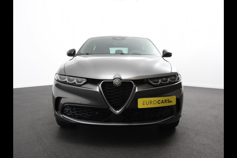 Alfa Romeo Tonale 1.3T PHEV Ti Automaat 280 PK Climate control Adaptieve cruise control Parkeersensoren achter Camera Sfeerverlichting Navigatie Apple Carplay/ Android Auto
