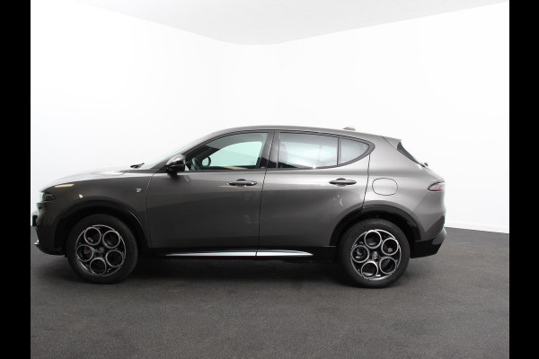 Alfa Romeo Tonale 1.3T PHEV Ti Automaat 280 PK Climate control Adaptieve cruise control Parkeersensoren achter Camera Sfeerverlichting Navigatie Apple Carplay/ Android Auto