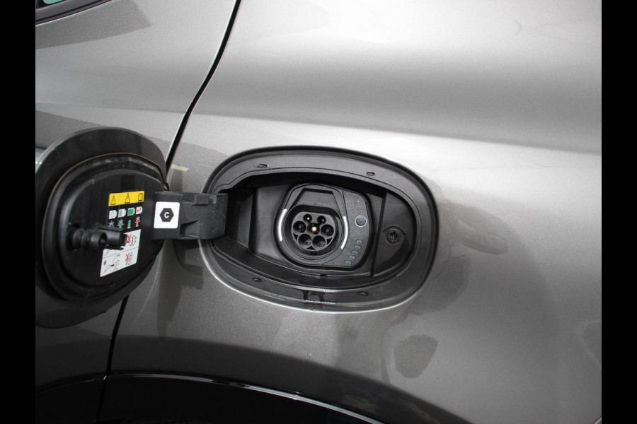 Alfa Romeo Tonale 1.3T PHEV Ti Automaat 280 PK Climate control Adaptieve cruise control Parkeersensoren achter Camera Sfeerverlichting Navigatie Apple Carplay/ Android Auto