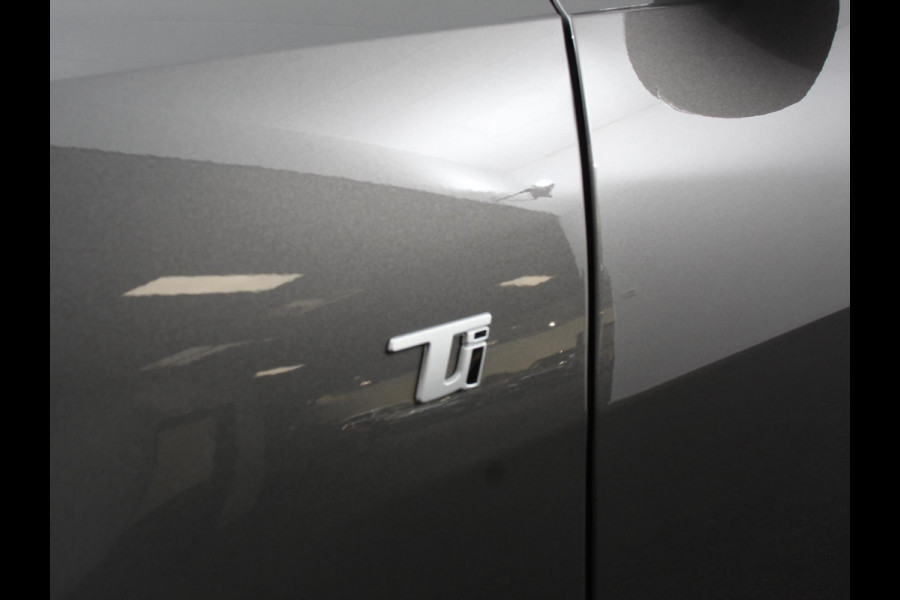 Alfa Romeo Tonale 1.3T PHEV Ti Automaat 280 PK Climate control Adaptieve cruise control Parkeersensoren achter Camera Sfeerverlichting Navigatie Apple Carplay/ Android Auto