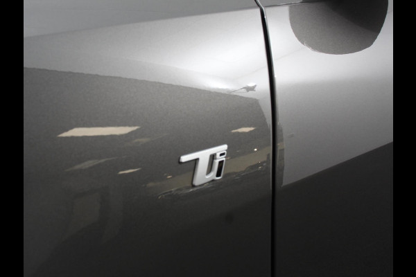 Alfa Romeo Tonale 1.3T PHEV Ti Automaat 280 PK Climate control Adaptieve cruise control Parkeersensoren achter Camera Sfeerverlichting Navigatie Apple Carplay/ Android Auto