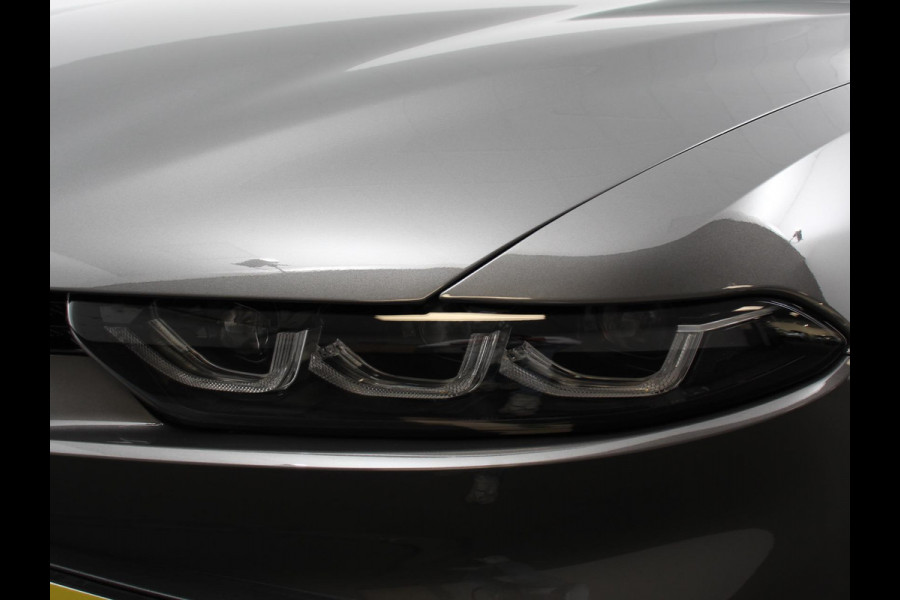 Alfa Romeo Tonale 1.3T PHEV Ti Automaat 280 PK Climate control Adaptieve cruise control Parkeersensoren achter Camera Sfeerverlichting Navigatie Apple Carplay/ Android Auto