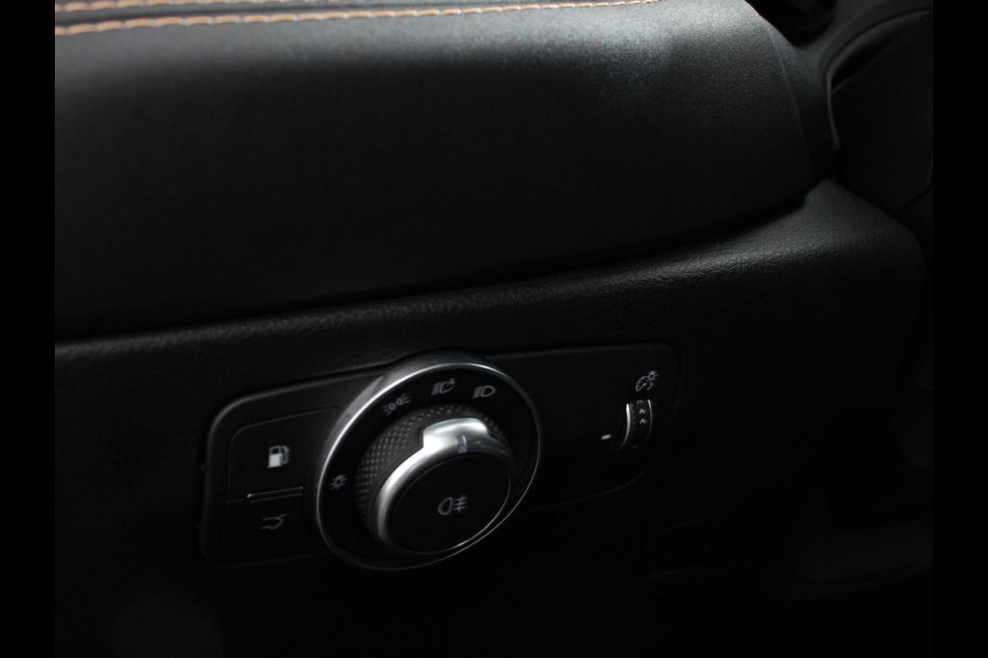 Alfa Romeo Tonale 1.3T PHEV Ti Automaat 280 PK Climate control Adaptieve cruise control Parkeersensoren achter Camera Sfeerverlichting Navigatie Apple Carplay/ Android Auto