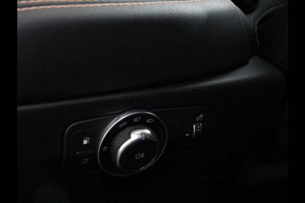 Alfa Romeo Tonale 1.3T PHEV Ti Automaat 280 PK Climate control Adaptieve cruise control Parkeersensoren achter Camera Sfeerverlichting Navigatie Apple Carplay/ Android Auto