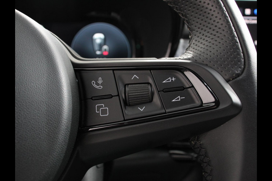 Alfa Romeo Tonale 1.3T PHEV Ti Automaat 280 PK Climate control Adaptieve cruise control Parkeersensoren achter Camera Sfeerverlichting Navigatie Apple Carplay/ Android Auto