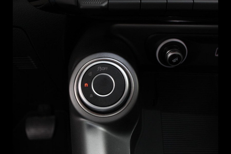 Alfa Romeo Tonale 1.3T PHEV Ti Automaat 280 PK Climate control Adaptieve cruise control Parkeersensoren achter Camera Sfeerverlichting Navigatie Apple Carplay/ Android Auto