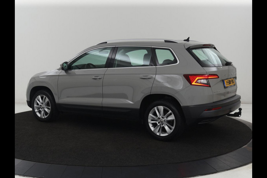 Škoda Karoq 1.5 TSI Business Edition Plus | Stoelverwarming | Trekhaak | Camera | Carplay | Navigatie | Keyless | Full LED | Verwarmde voorruit | Parkeerhulp | Climate control | DAB | Cruise control