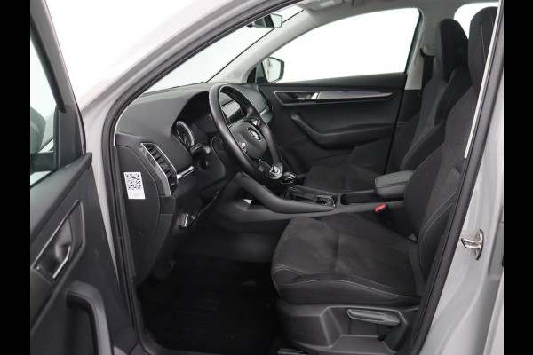 Škoda Karoq 1.5 TSI Business Edition Plus | Stoelverwarming | Trekhaak | Camera | Carplay | Navigatie | Keyless | Full LED | Verwarmde voorruit | Parkeerhulp | Climate control | DAB | Cruise control